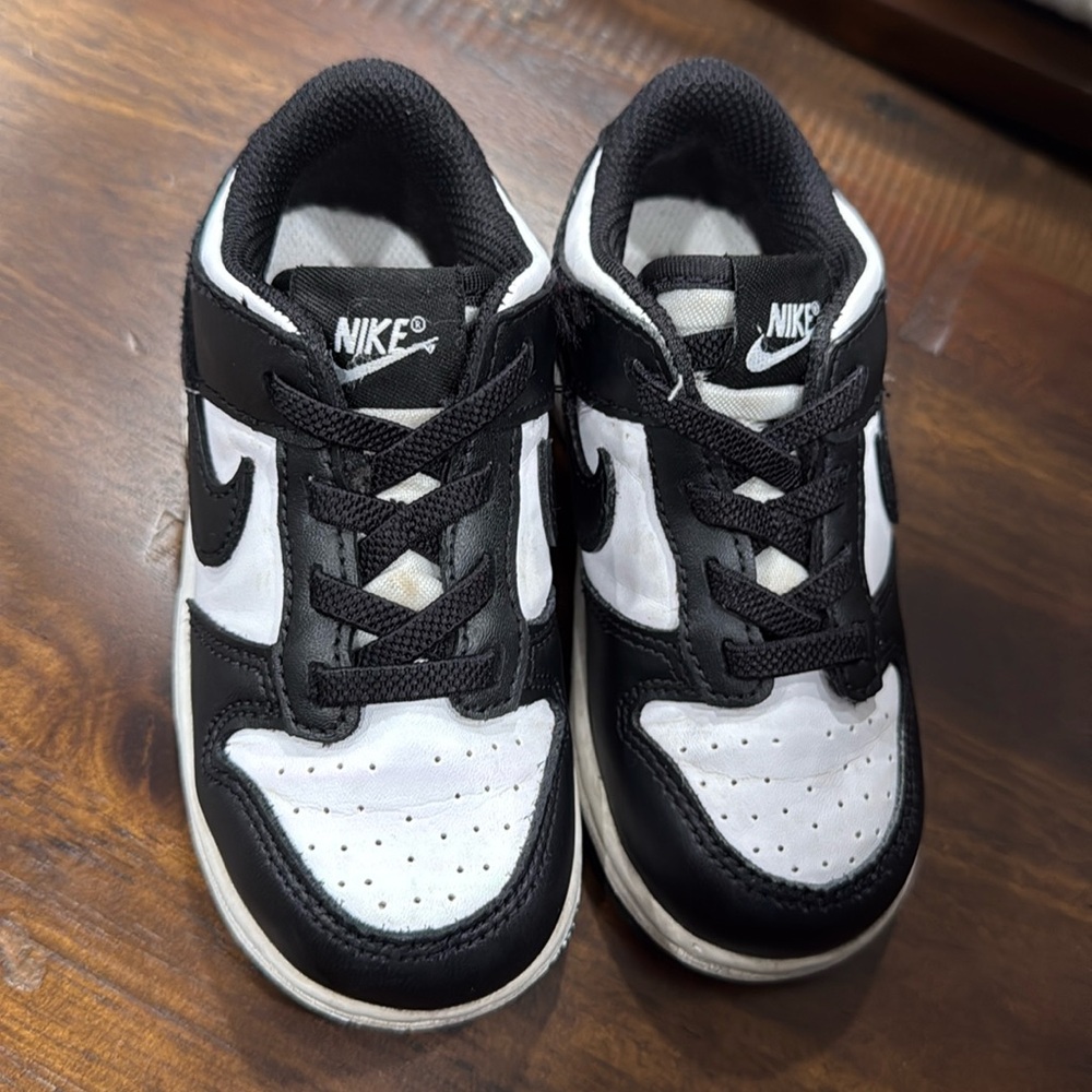 Toddler Nike 7.5C panda shoes
